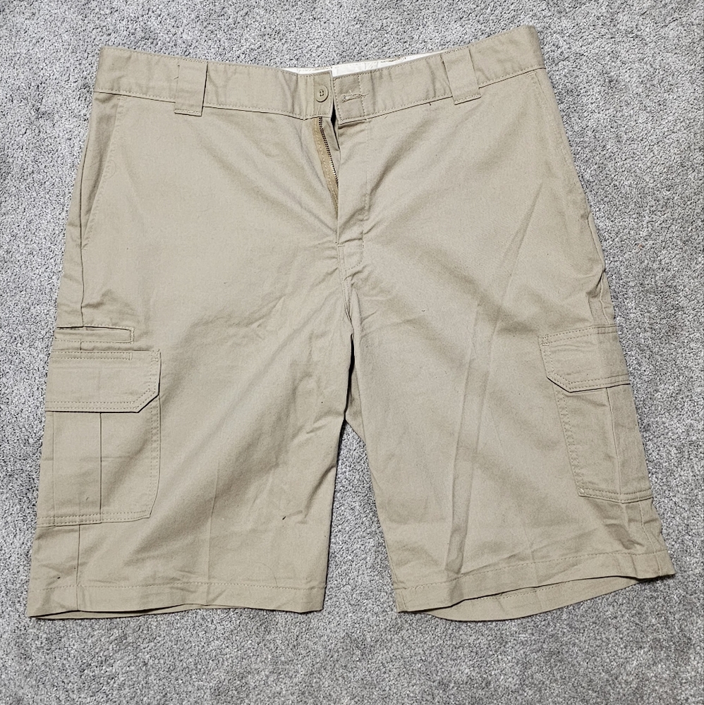 Men's Tan Cargo Shorts